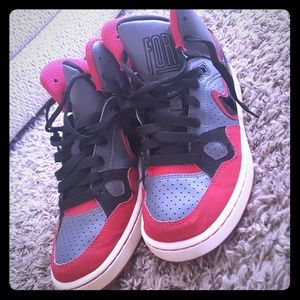 NIKE SON OF FORCE MID - sz 4Y